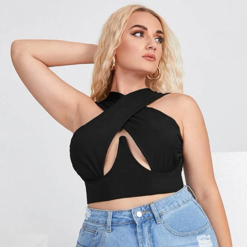 SHEIN Criss Cross Wrap Crop Top
